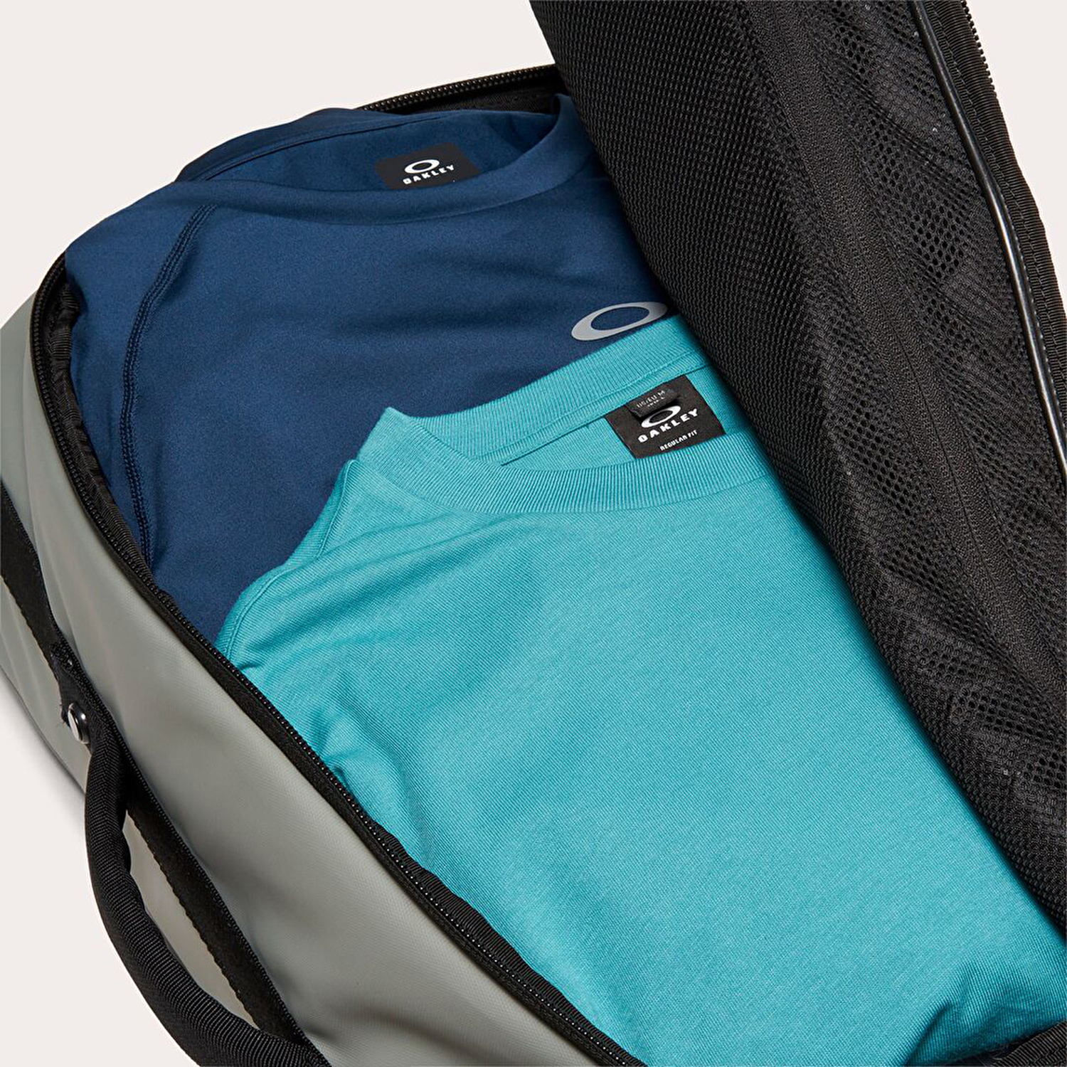 Oakley Endless Adventure RC Carry On Bavul