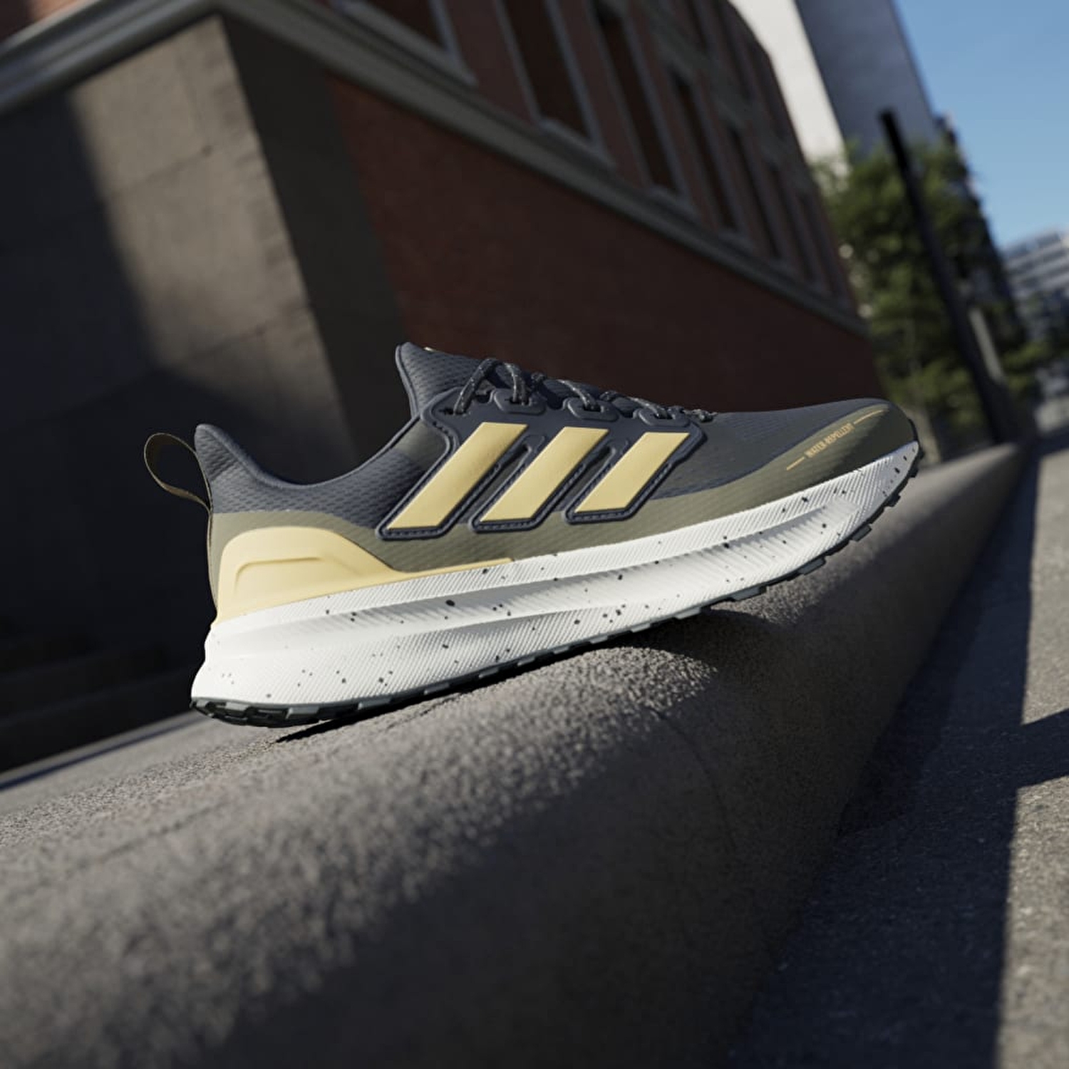 Adidas Ultrarun 5 TR Erkek Koşu Ayakkabısı