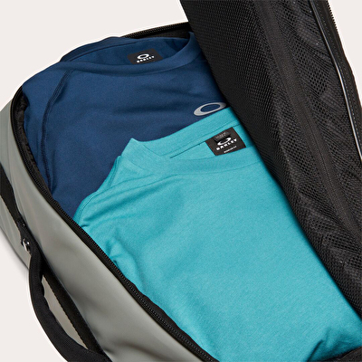 Oakley Endless Adventure RC Carry On Bavul