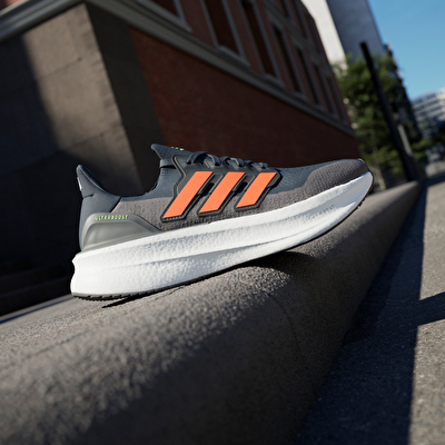 Adidas Ultraboost 5 Erkek Koşu Ayakkabısı
