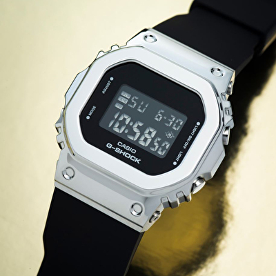 Casio GM-S5600-1DR Kadın Kol Saati